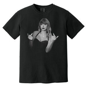 MEDIUM Taylor Middle Finger Shirt, Trendy Aesthetic Comfort Colors Tee, Rep Era